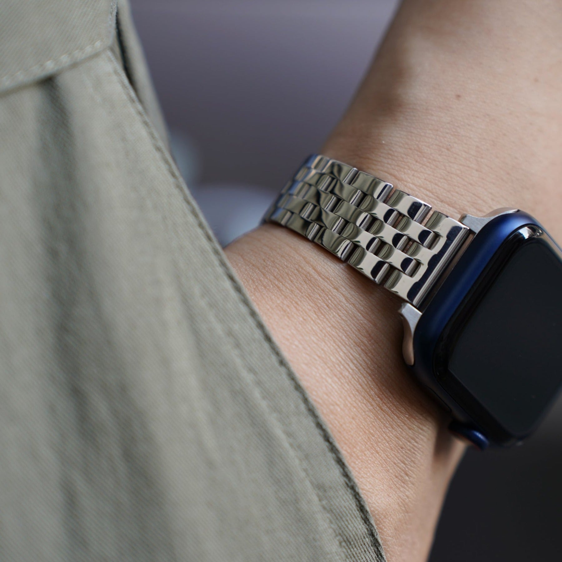 Feminines, exklusives 5-Link-Apple-Watch-Armband